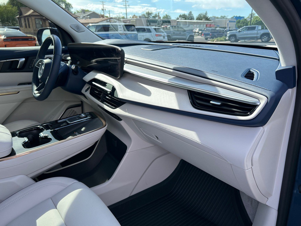 2026 Buick Enclave Image 13