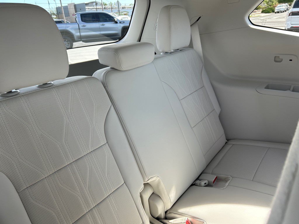 2026 Buick Enclave Image 19
