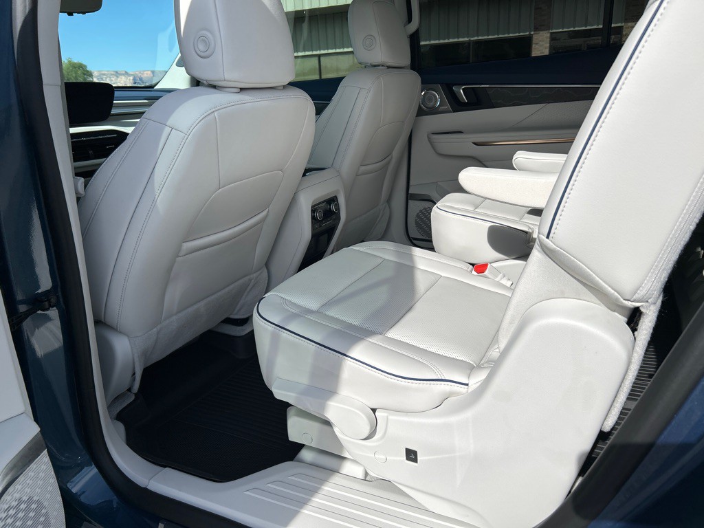 2026 Buick Enclave Image 21