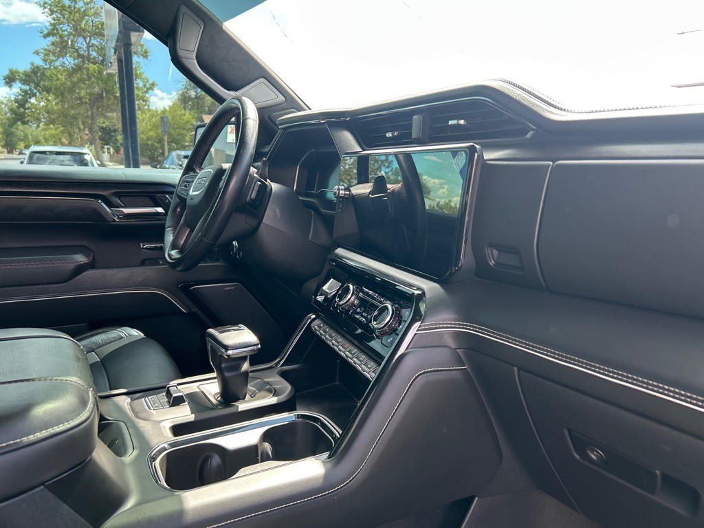 2023 GMC Sierra Image 12