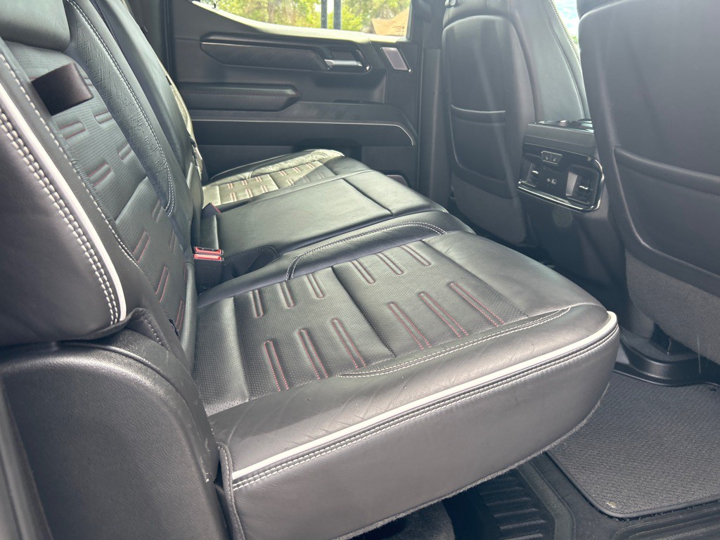 2023 GMC Sierra Image 15