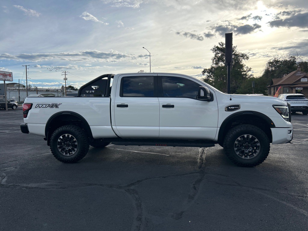 2021 Nissan Titan Image 5