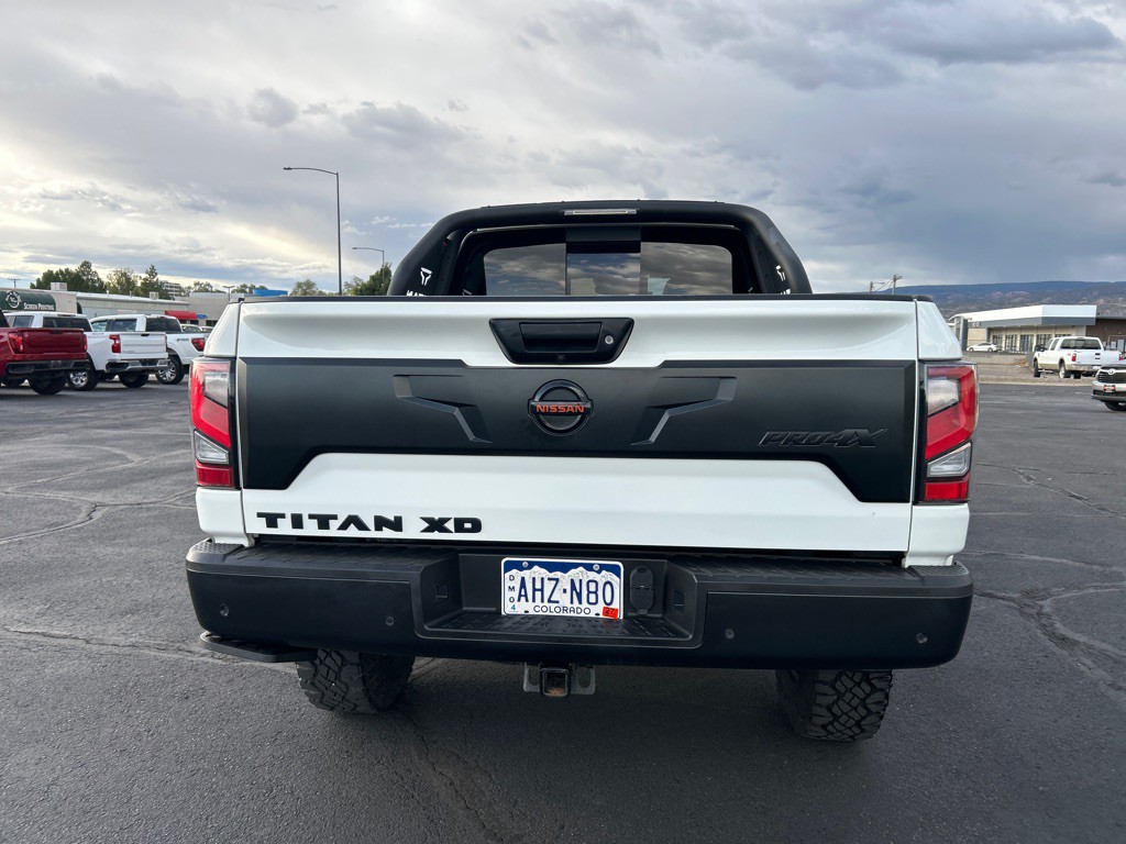 2021 Nissan Titan Image 7