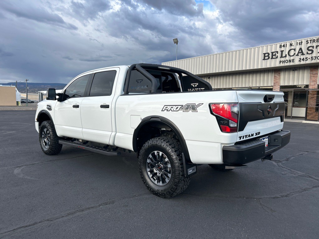2021 Nissan Titan Image 8