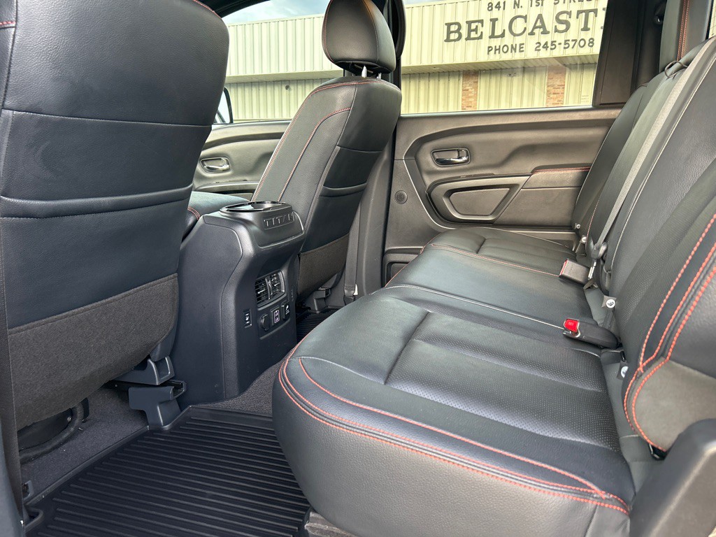 2021 Nissan Titan Image 19
