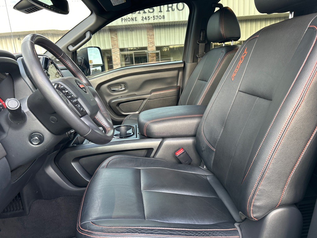 2021 Nissan Titan Image 23