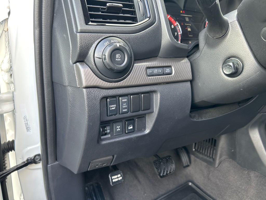 2021 Nissan Titan Image 24