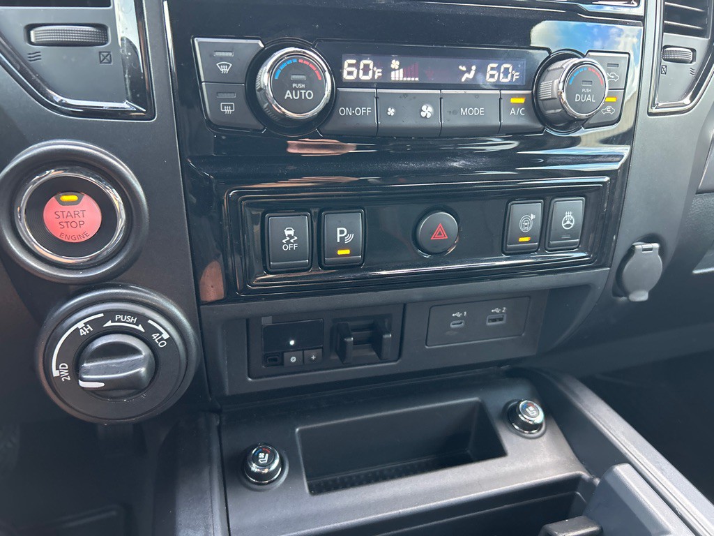 2021 Nissan Titan Image 28