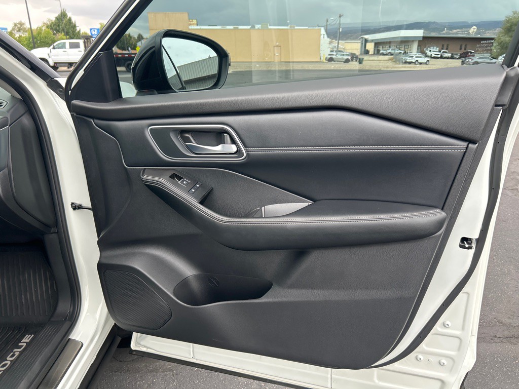 2026 Nissan Rogue Image 10