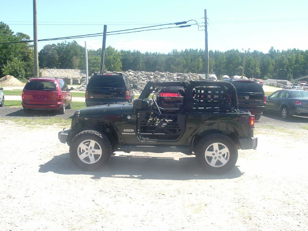 2011 Jeep Wrangler Image 2