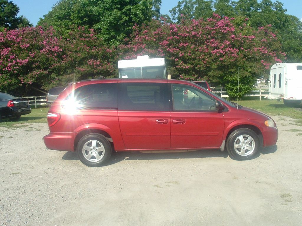 2007 Dodge Grand Caravan Image 1