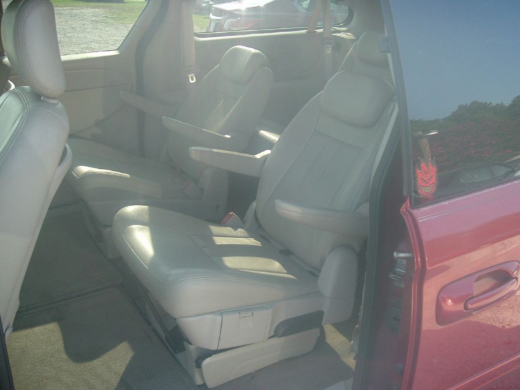 2007 Dodge Grand Caravan Image 8