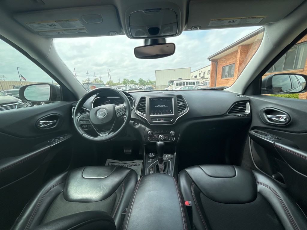 2019 Jeep Cherokee Image 12