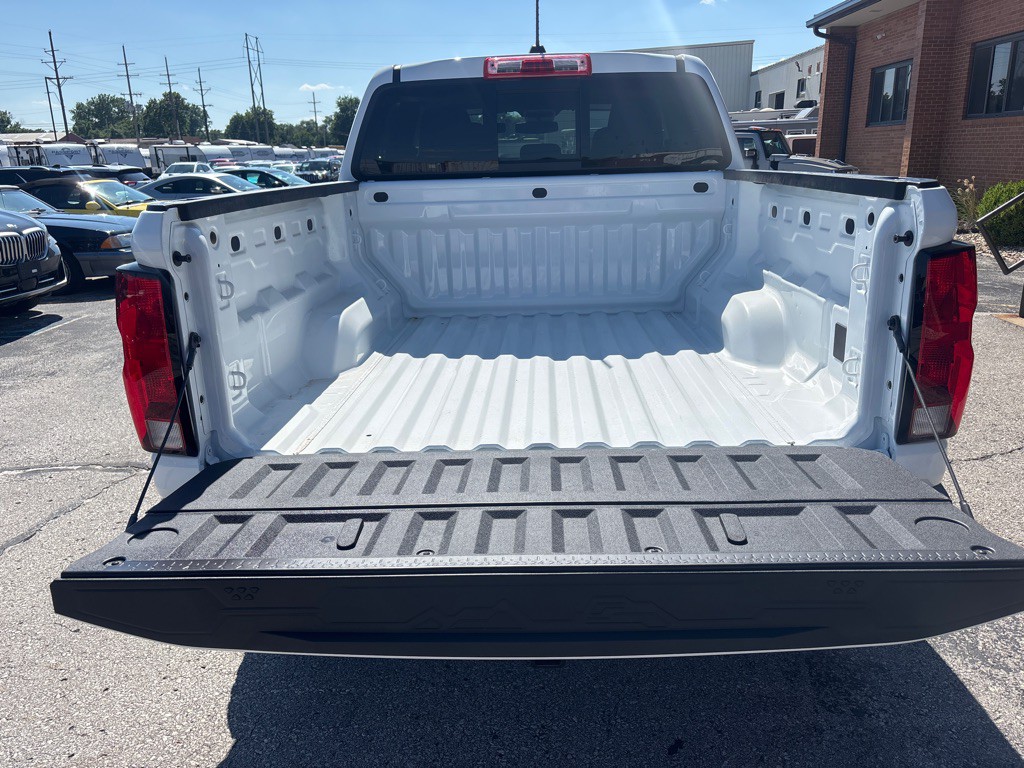 2025 Chevrolet Colorado Image 12