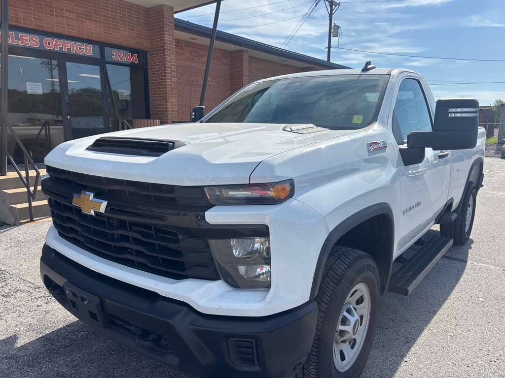 2025 Chevrolet Silverado 1500 Image 4