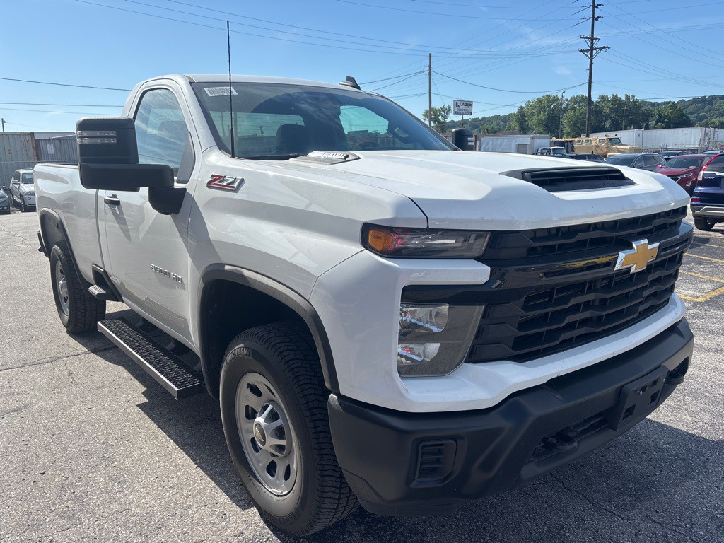 2025 Chevrolet Silverado 1500 Image 6