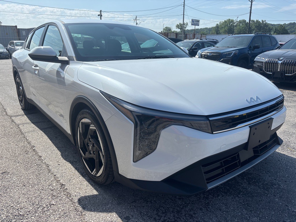 2025 Kia K4 Image 4