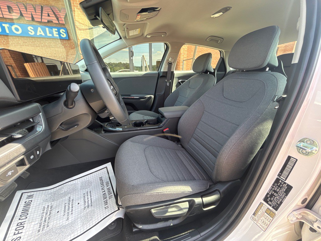 2025 Kia K4 Image 12