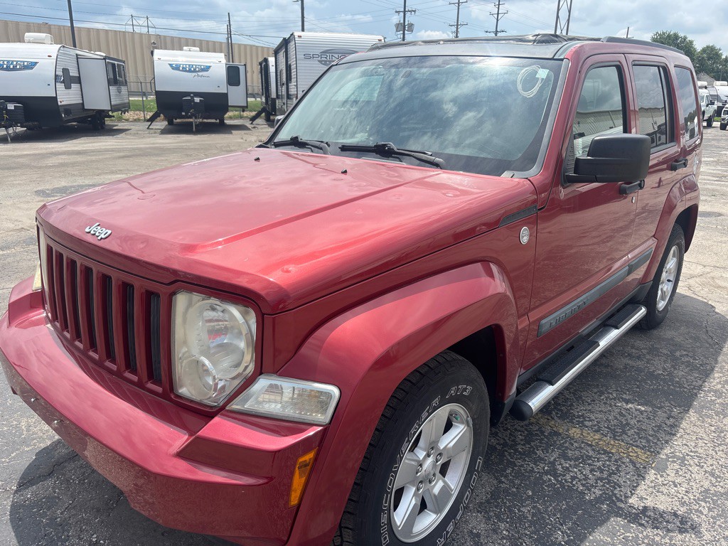 2010 Jeep Liberty Image 2