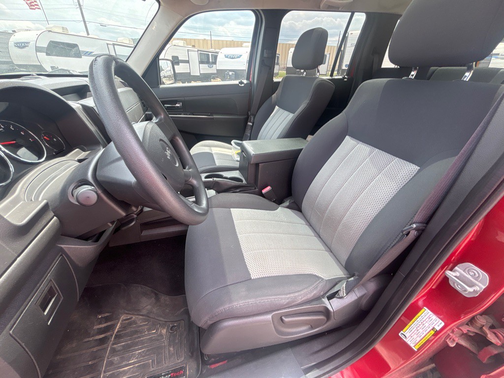 2010 Jeep Liberty Image 15