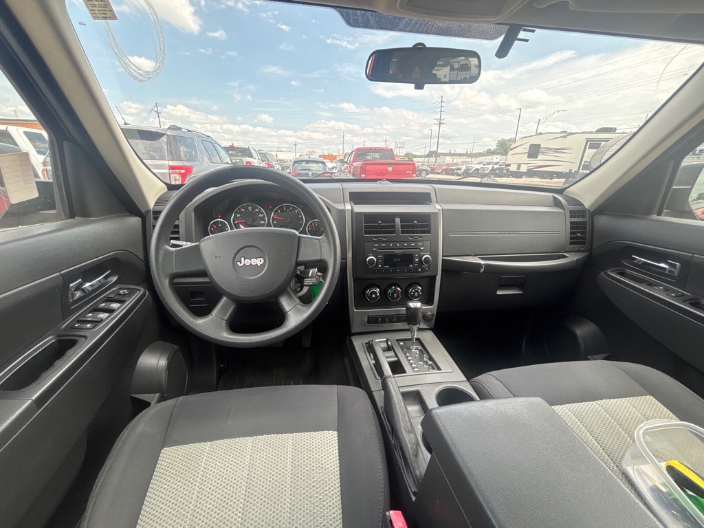 2010 Jeep Liberty Image 19