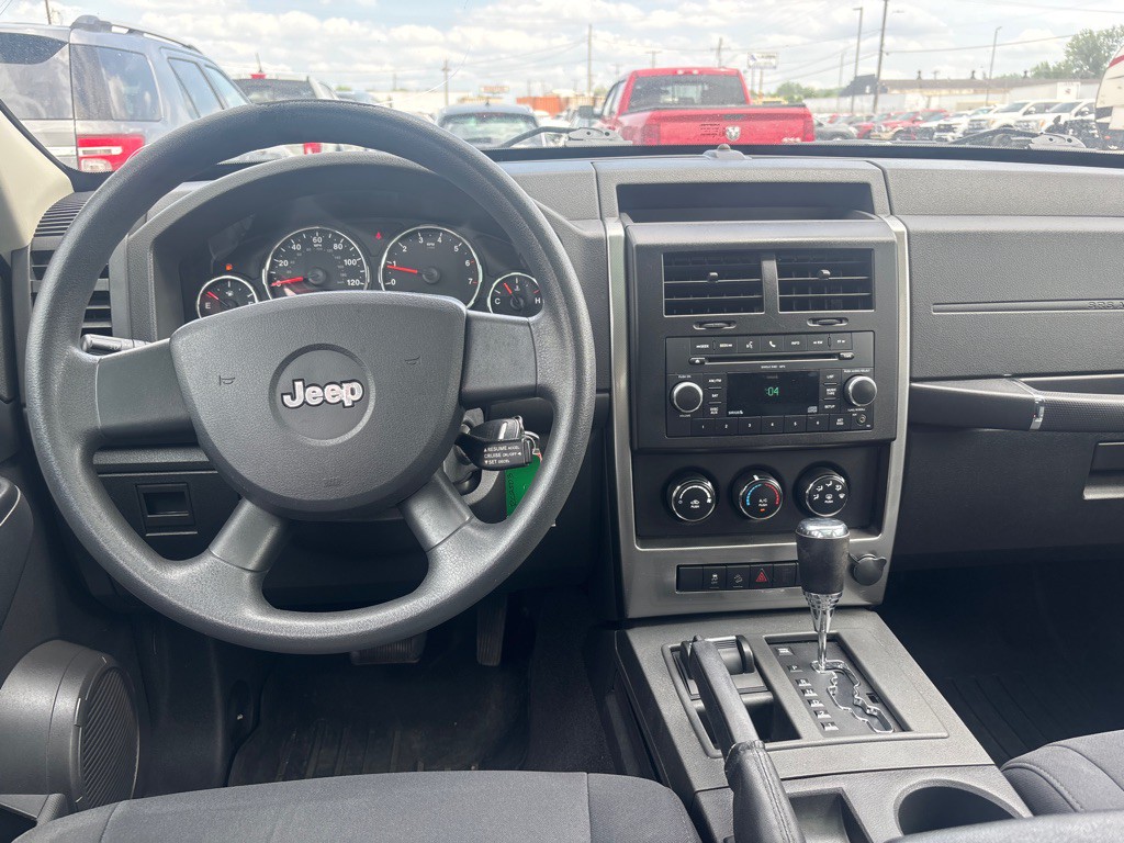 2010 Jeep Liberty Image 20
