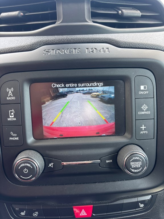 2016 Jeep Renegade Image 24