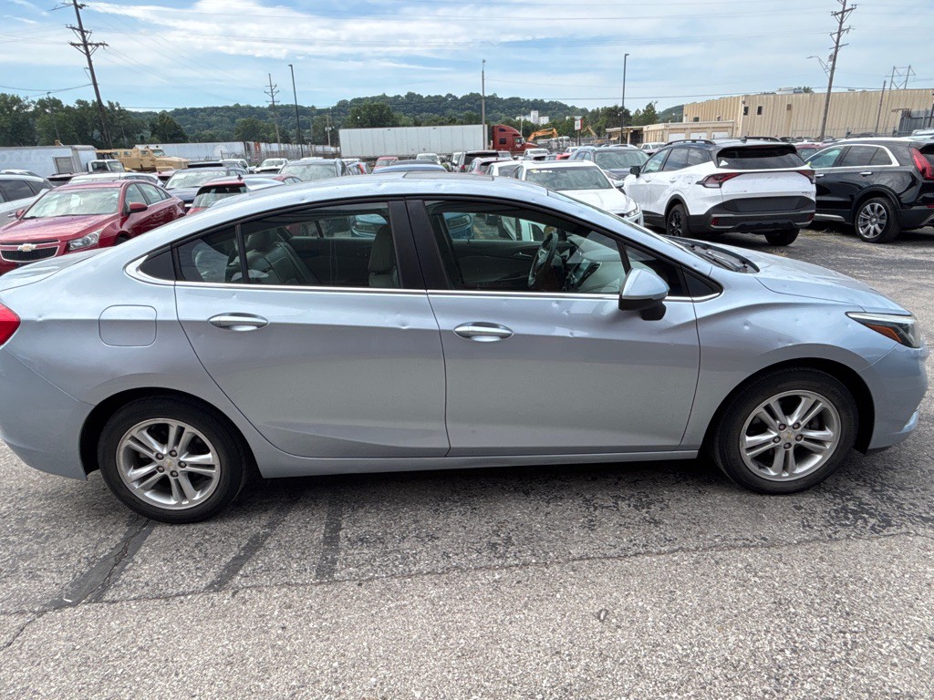 2017 Chevrolet Cruze Image 10