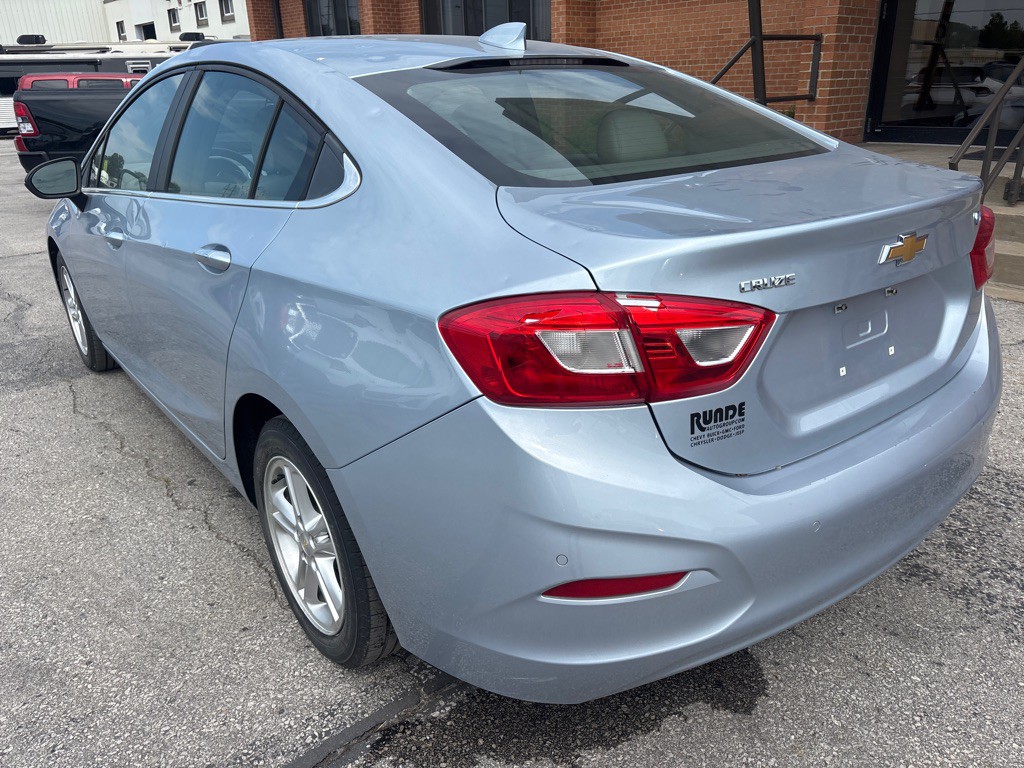 2017 Chevrolet Cruze Image 16