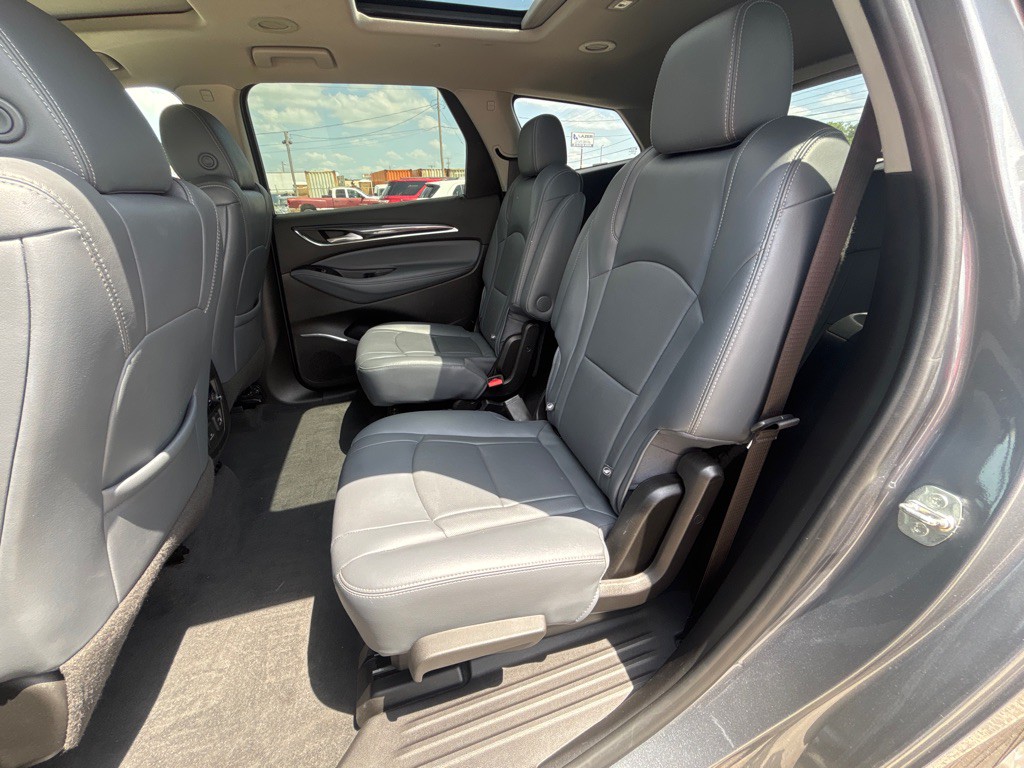 2021 Buick Enclave Image 17