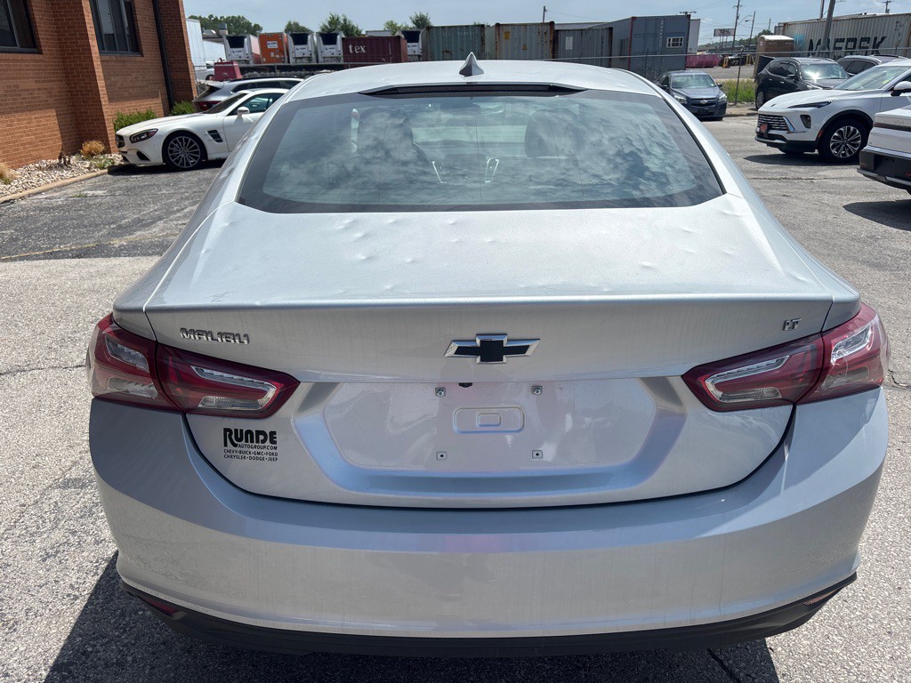 2022 Chevrolet Malibu Image 12