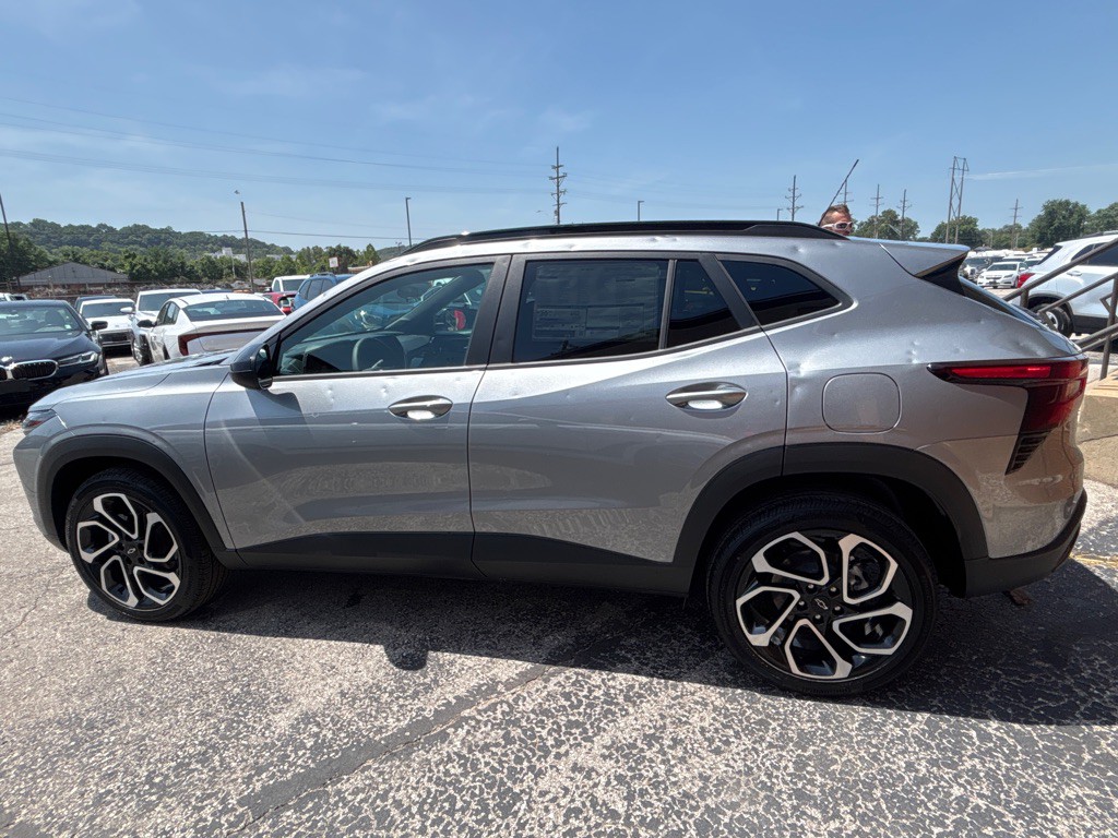 2025 Chevrolet Trax Image 1