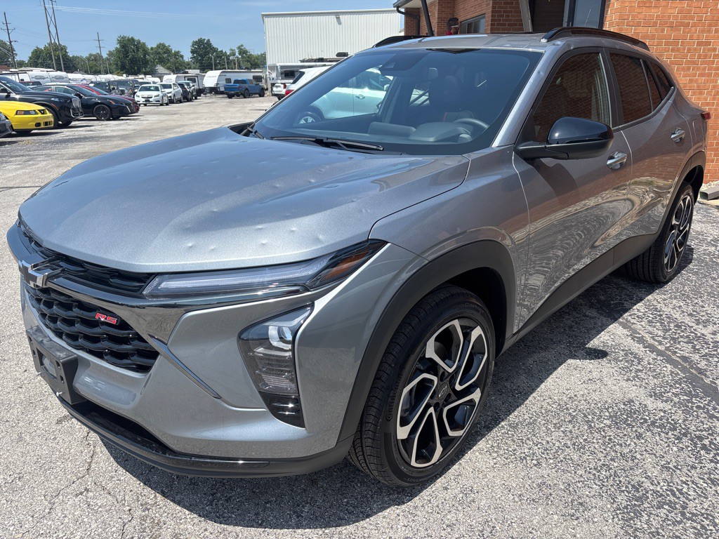 2025 Chevrolet Trax Image 2