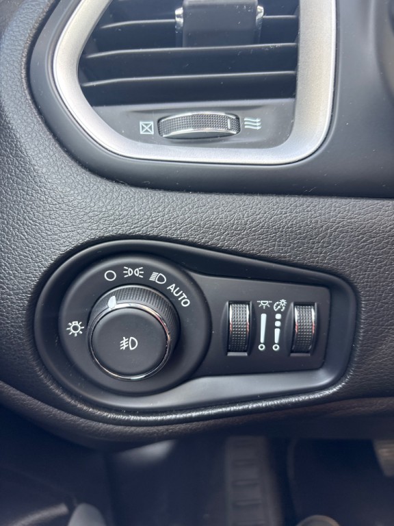 2021 Jeep Renegade Image 26