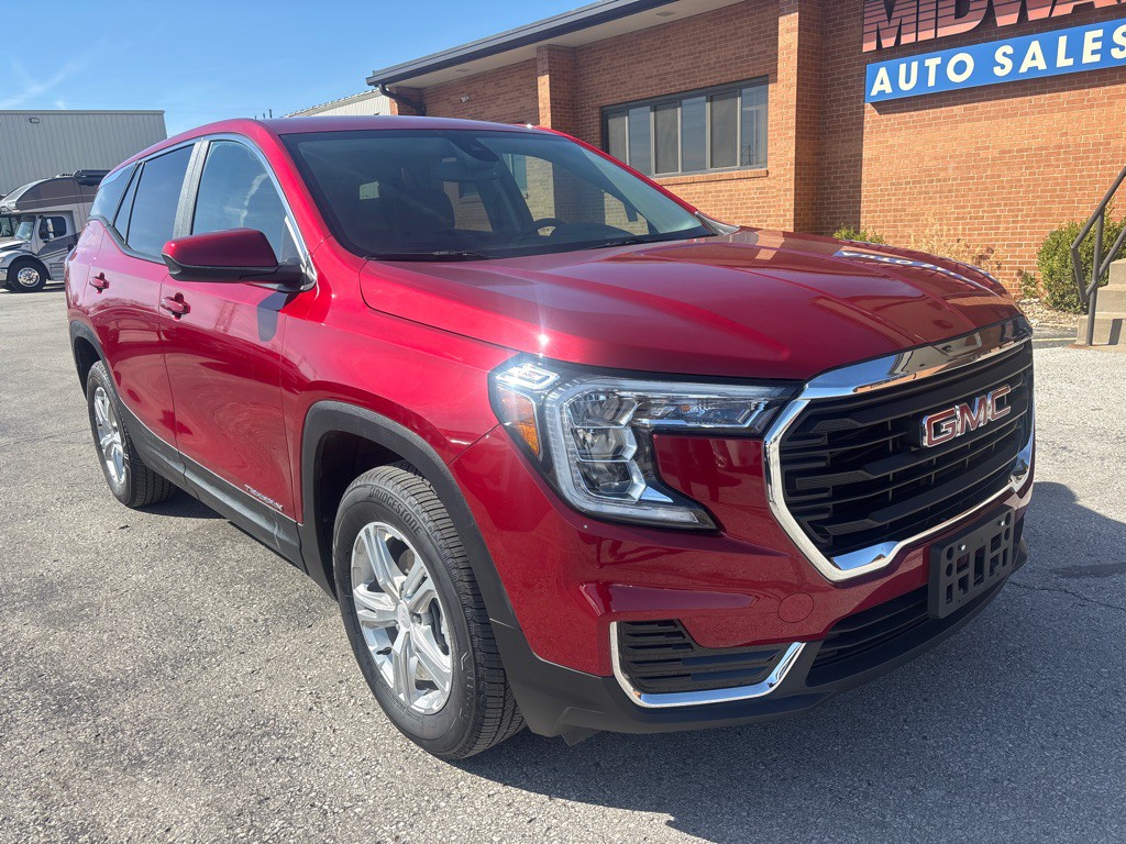 2024 GMC Terrain Image 2