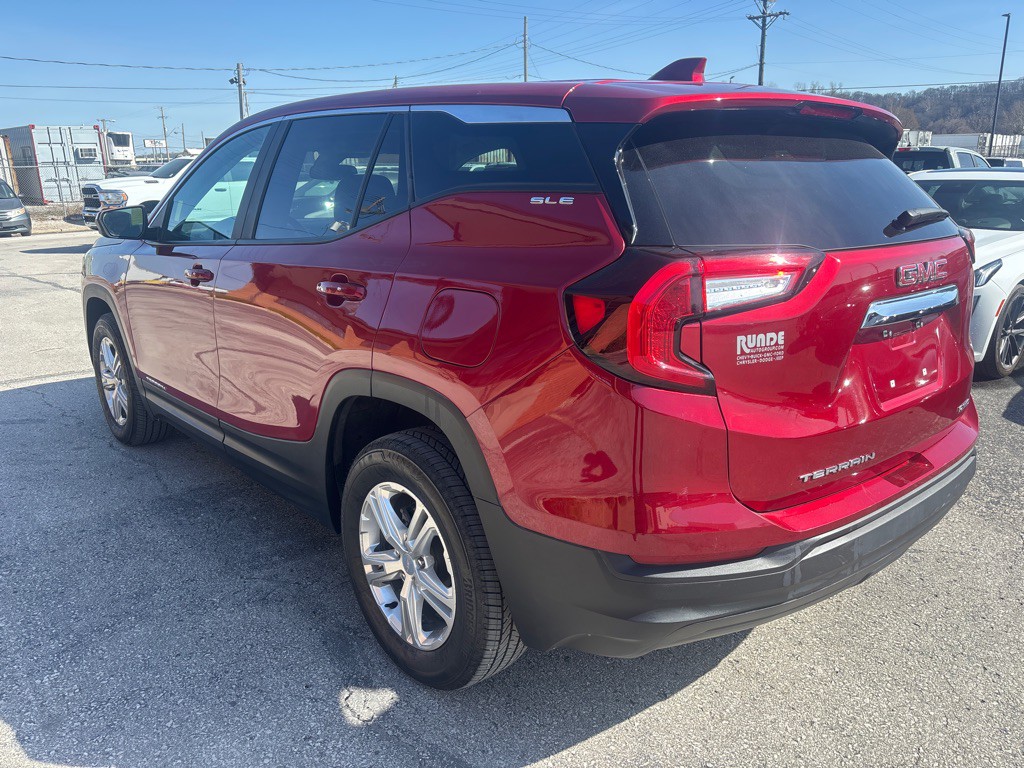 2024 GMC Terrain Image 8