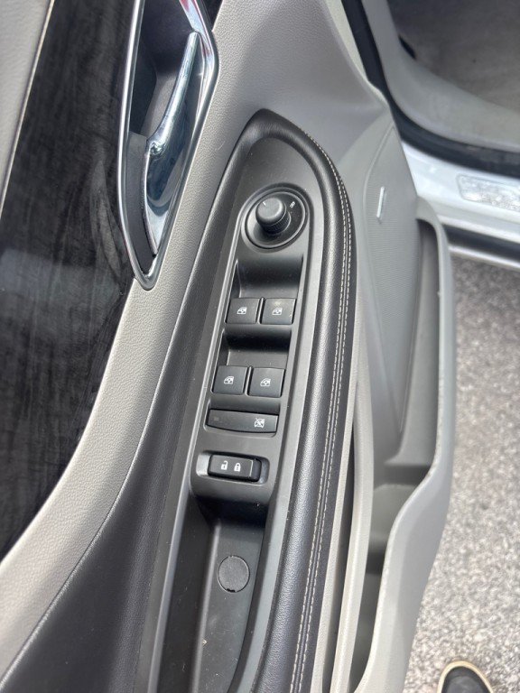 2015 Buick Enclave Image 13