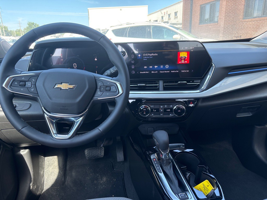 2025 Chevrolet Trax Image 24