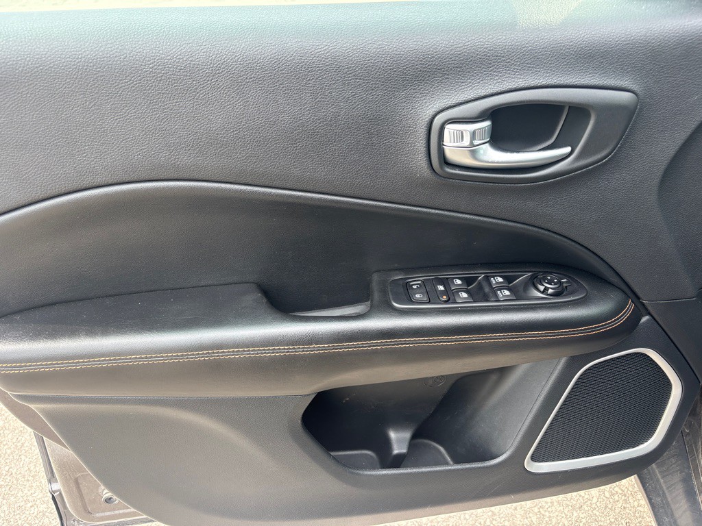 2020 Jeep Compass Image 12
