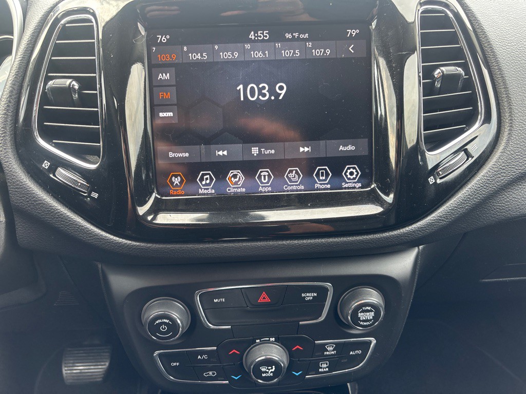 2020 Jeep Compass Image 24
