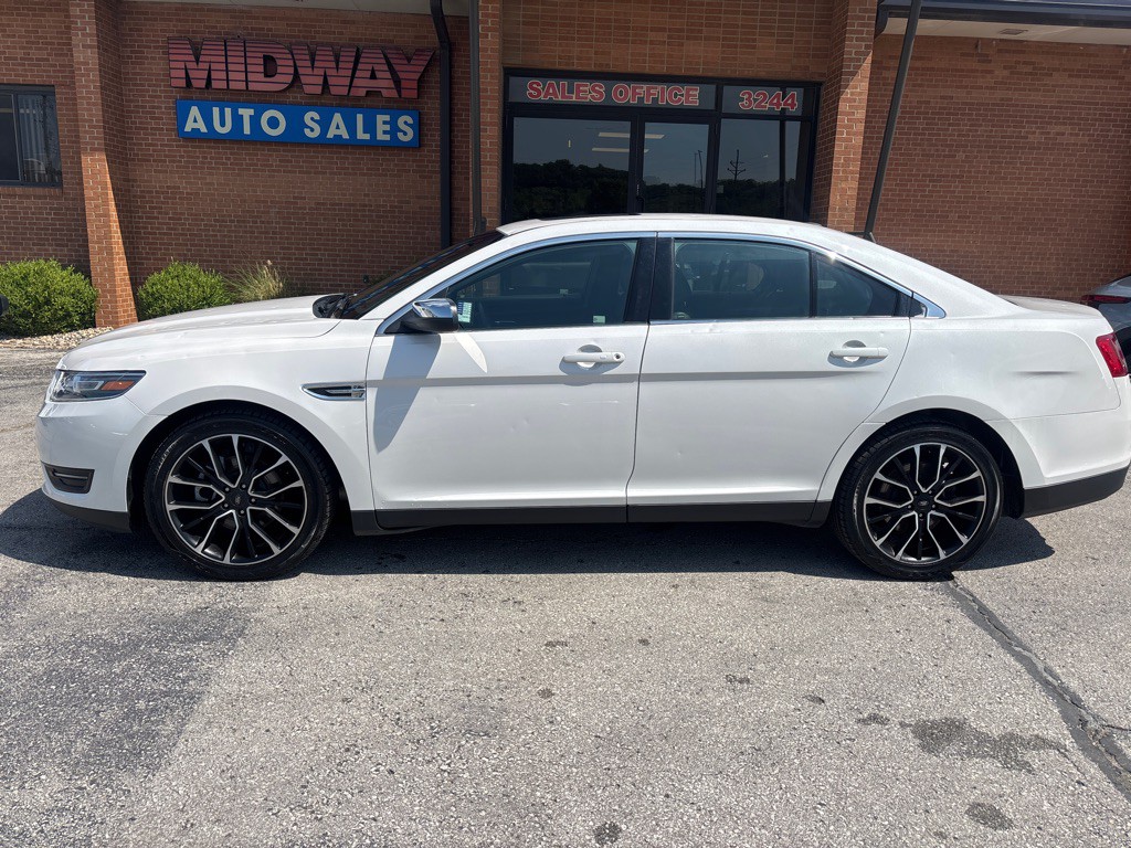 2019 Ford Taurus Image 1