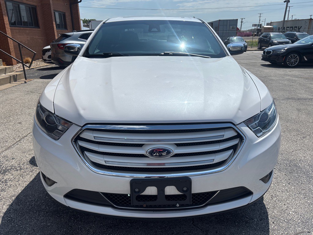 2019 Ford Taurus Image 3