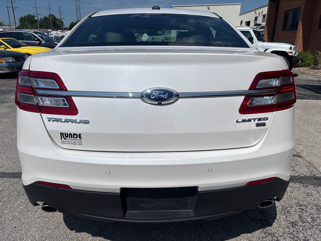 2019 Ford Taurus Image 9