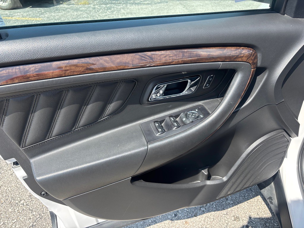 2019 Ford Taurus Image 14