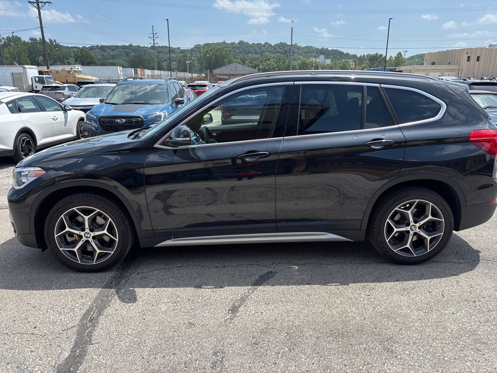 2019 BMW X1 Image 1