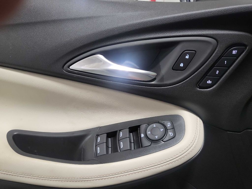 2025 Buick Enclave Image 18