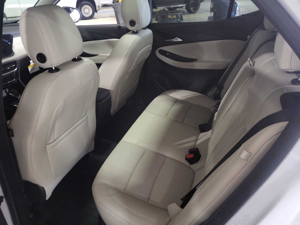2025 Buick Enclave Image 19