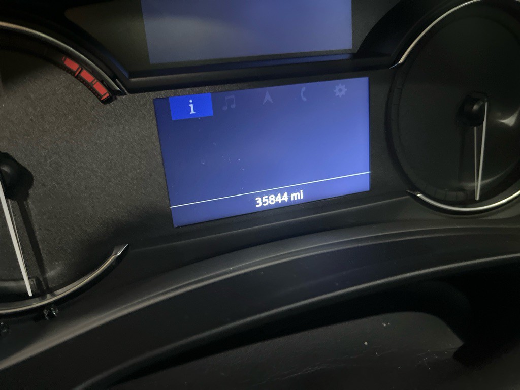 2021 Cadillac XT4 Image 2