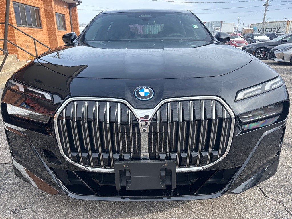 2024 BMW 7 Series Image 3