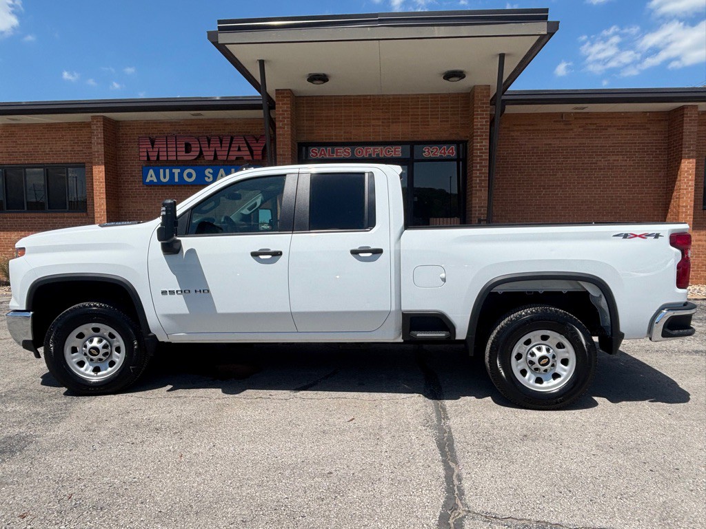 2024 Chevrolet Silverado 1500 Image 1